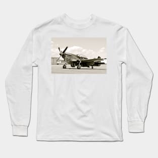 P-51 Classic Mustang WW2 Fighter Plane Long Sleeve T-Shirt